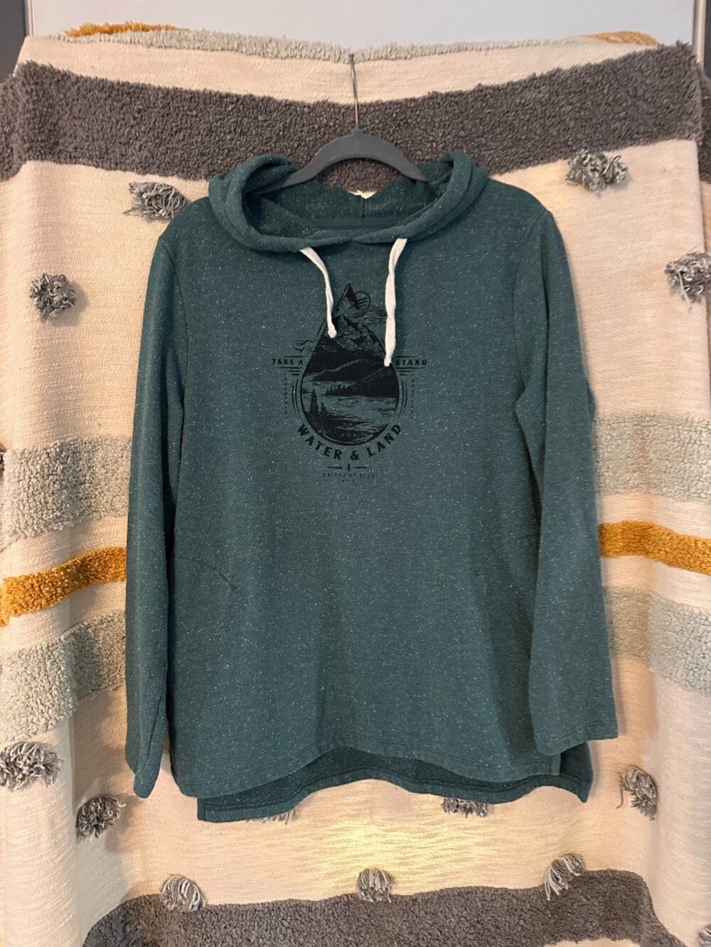 United By Blue Water & Land Nature Graphic Pullover Hoodie Green - L